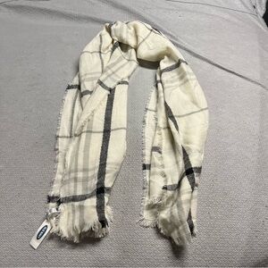 ⭐️ Old Navy Cream Grey Oversized Soft Fringe Plaid Print Scarf NWT